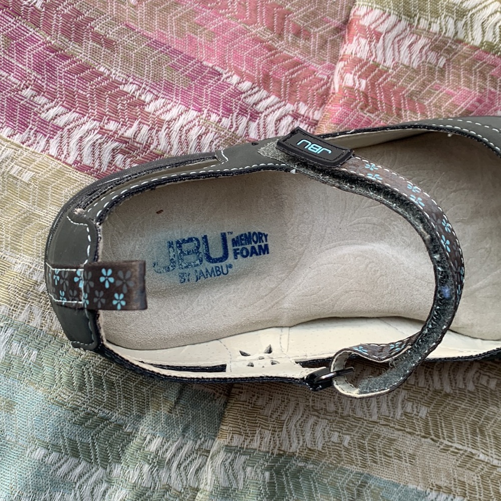 Jambu flats - Picture 2 of 4